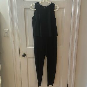 club monaco black jumpsuit with ruffle in size 00 / xs